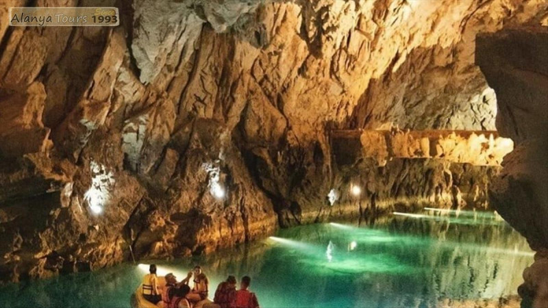 Пещера Алтынбешик